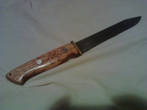 hunting knife.jpg